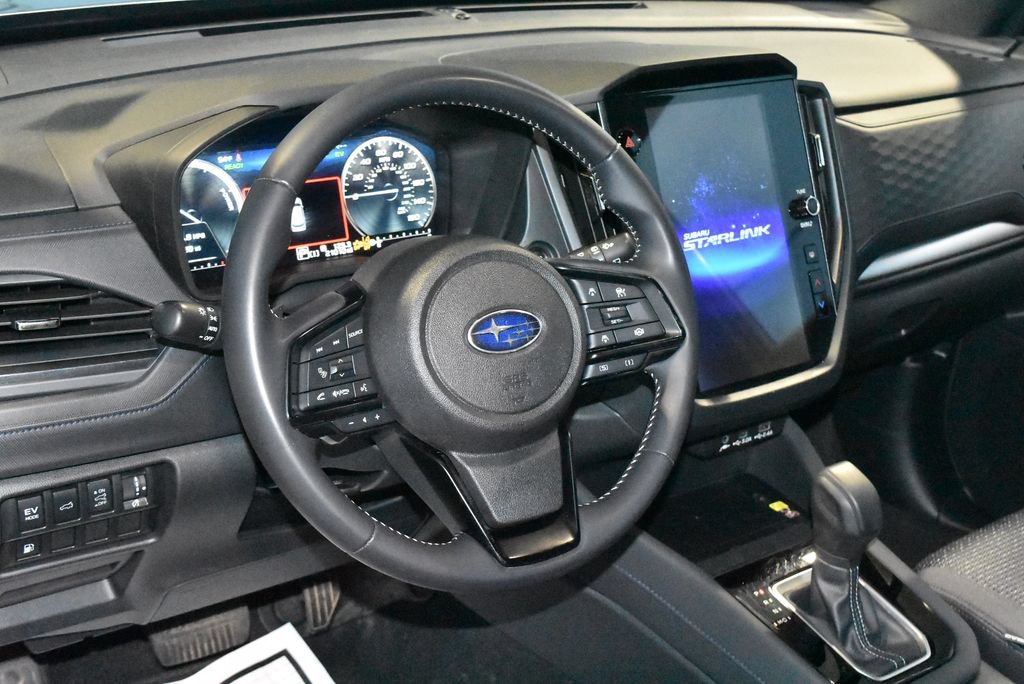 Used 2025 Subaru Forester Premium AWD/4WD image 2