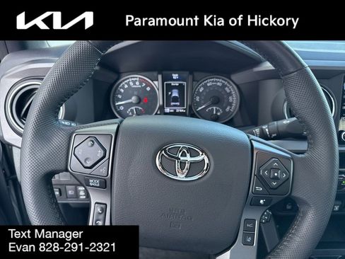 Used 2021 Toyota Tacoma TRD Off-Road image 32