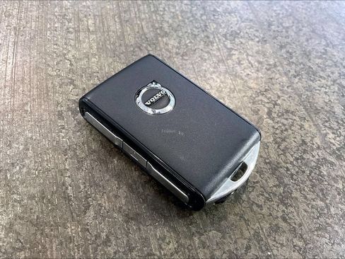 Used 2023 Volvo C40 P8 Recharge Ultimate AWD/4WD image 11