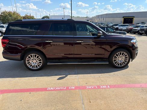 Used 2024 Ford Expedition Max Limited RWD image 5