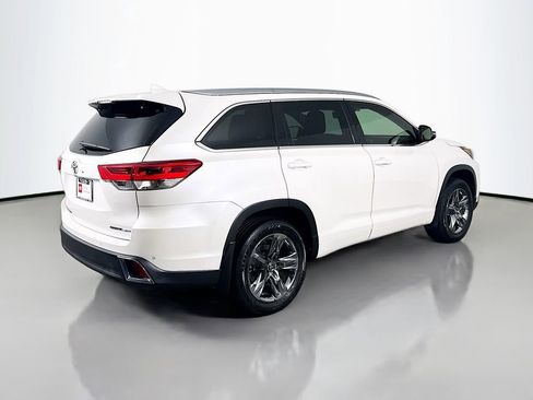 Used 2019 Toyota Highlander Limited Platinum image 5