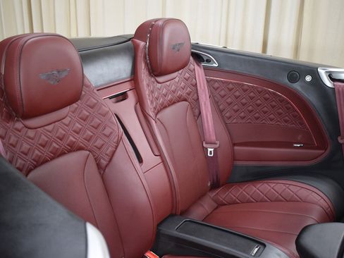Certified 2022 Bentley Continental GT image 20