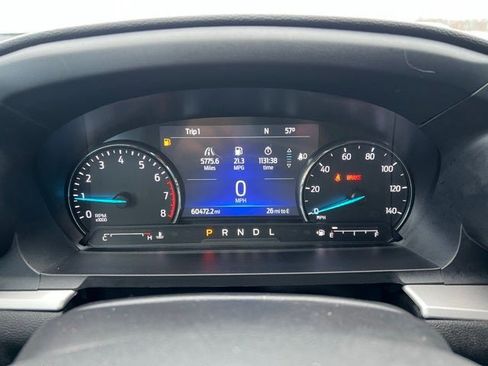 Used 2022 Ford Explorer XLT w/ Equipment Group 202A image 10