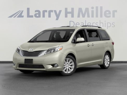 Used 2016 Toyota Sienna XLE FWD image 1