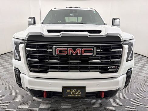 Used 2024 GMC Sierra 2500 AT4 w/ AT4 Premium Plus Package AWD/4WD image 2