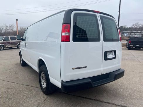 Used 2020 Chevrolet Express 2500 w/ Driver Convenience Package image 2