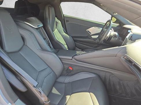 Used 2025 Chevrolet Corvette Stingray Preferred Cpe w/ Z51 Performance Package image 18