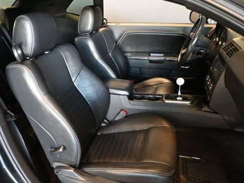 Used 2010 Dodge Challenger R/T RWD image 16