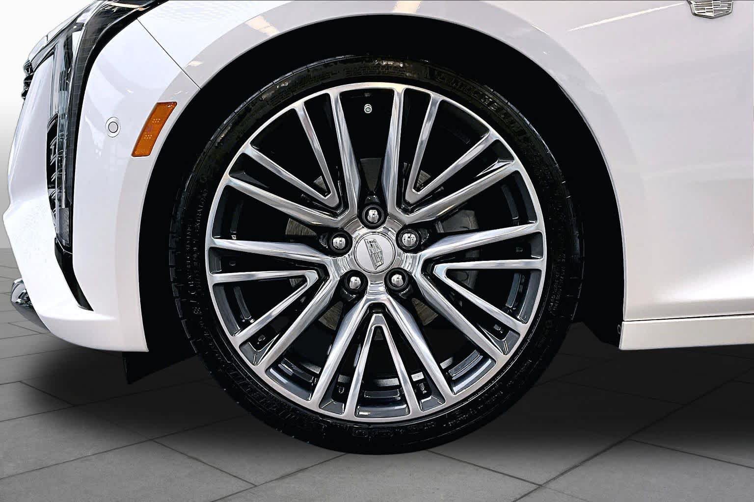 Used 2025 Cadillac CT5 Premium Luxury RWD image 11