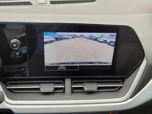 New 2026 Chevrolet Trax RS w/ Sunroof Package image 18