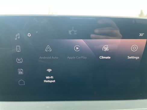 Used 2025 Buick Envista Sport Touring image 4