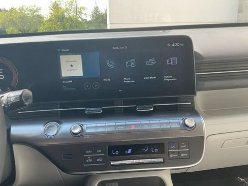 Certified 2025 Hyundai Kona SEL FWD image 22