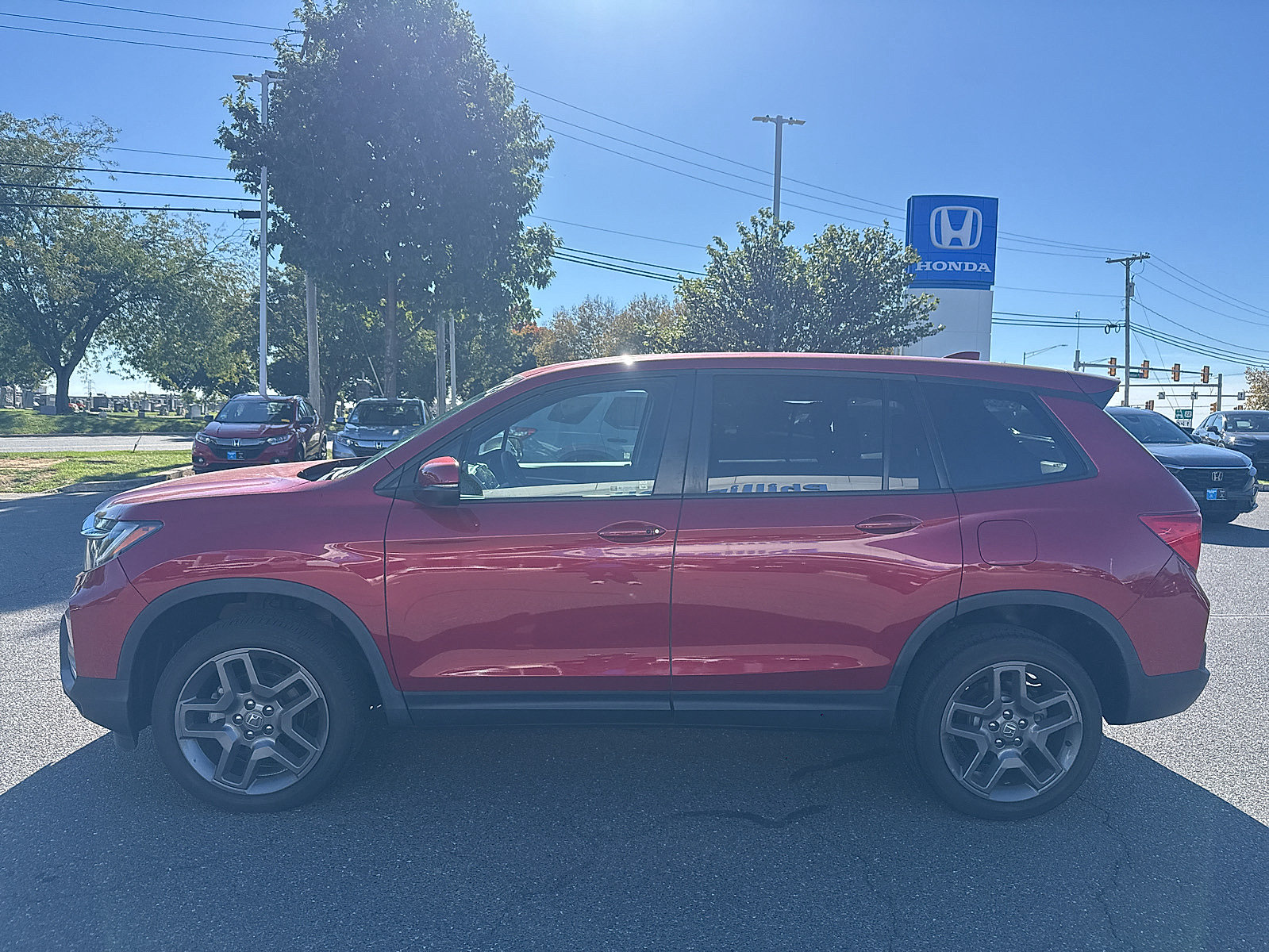 Used 2023 Honda Passport EX-L image 2