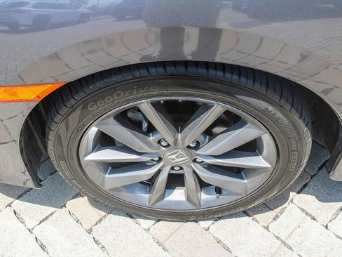 Used 2021 Honda Civic EX image 13