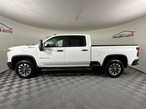 Used 2024 Chevrolet Silverado 2500 Custom w/ Custom Value Package AWD/4WD image 3