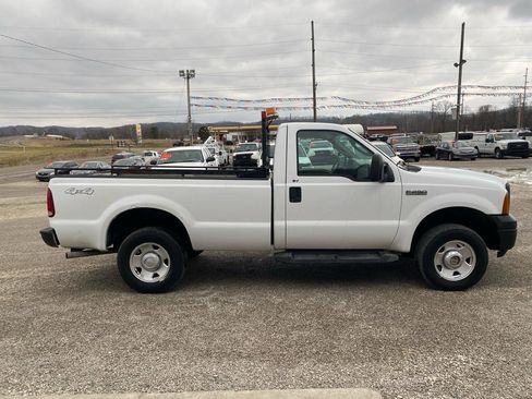 Used 2006 Ford F250 XLT image 2