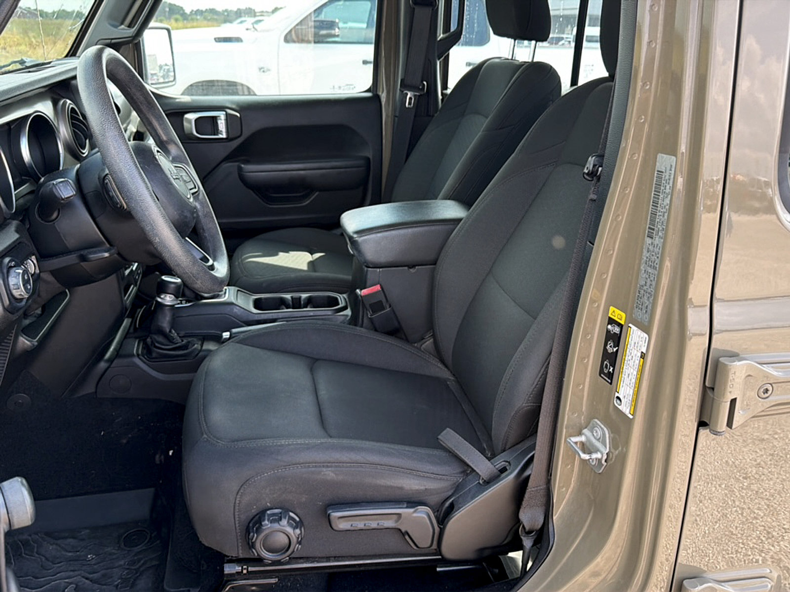 Used 2020 Jeep Gladiator Sport AWD/4WD image 19