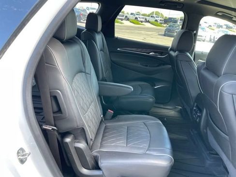Used 2023 Buick Enclave Avenir w/ Avenir Technology Package AWD/4WD image 18