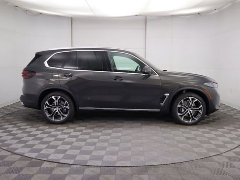New 2026 BMW X5 sDrive40i w/ Climate Comfort Package image 4