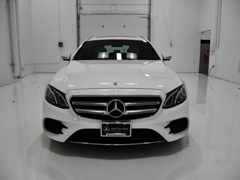 Certified 2019 Mercedes-Benz E 450 4MATIC Wagon image 2