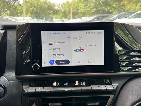 Used 2025 Toyota Camry LE FWD image 20