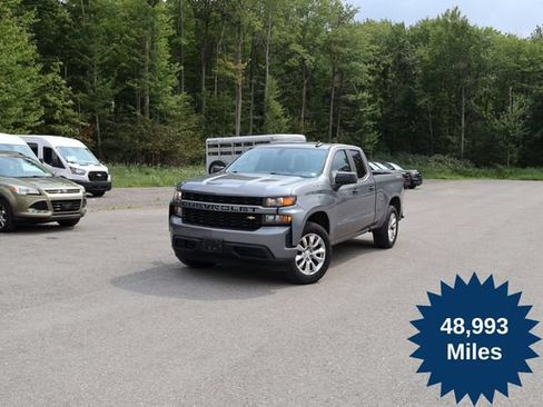 Used 2020 Chevrolet Silverado 1500 Custom w/ Custom Value Package AWD/4WD image 1