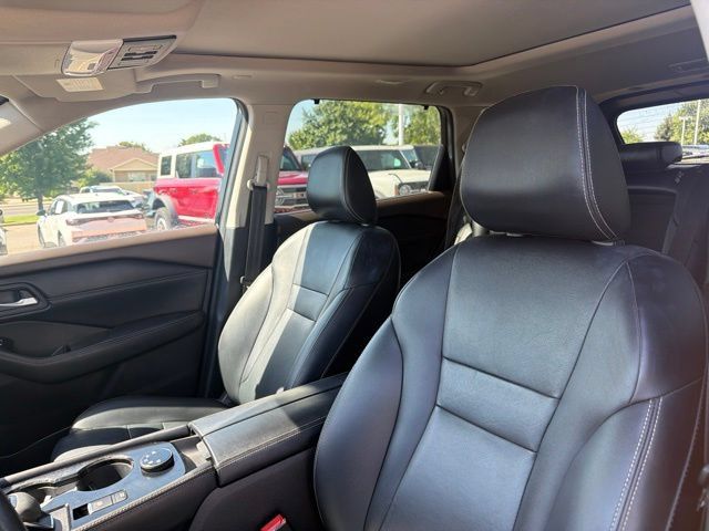 Used 2023 Nissan Rogue SL w/ SL Premium Package AWD/4WD image 16