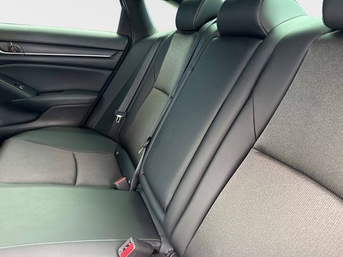 Used 2022 Honda Accord Sport image 11