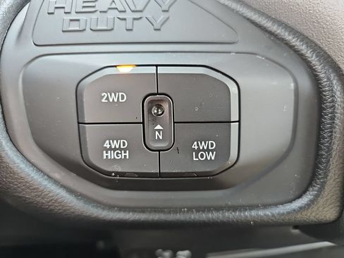 Certified 2025 RAM 2500 Big Horn AWD/4WD image 29