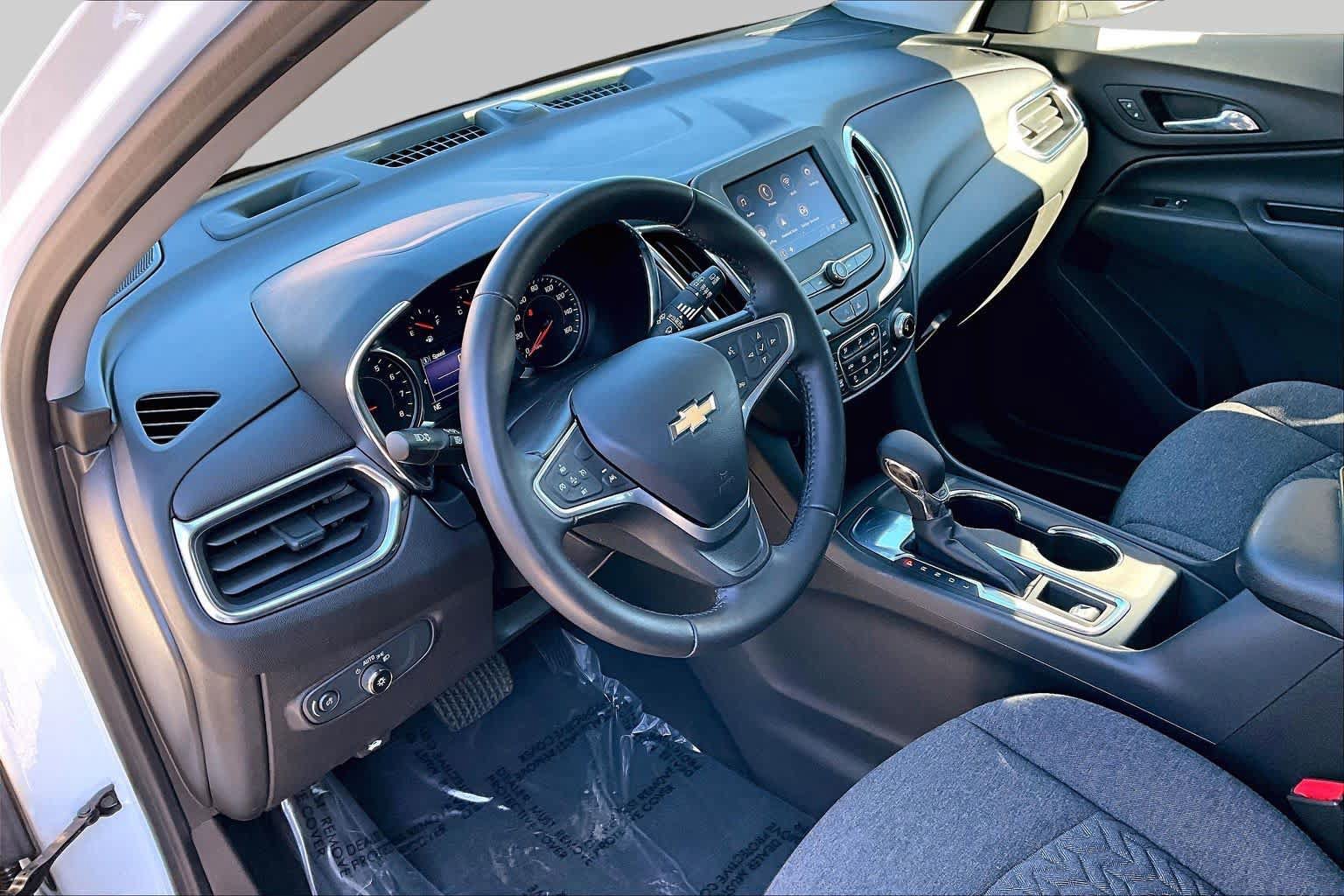 Used 2022 Chevrolet Equinox LT FWD image 18