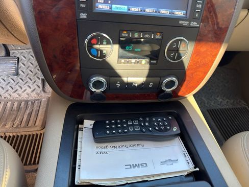 Used 2012 Chevrolet Silverado 1500 LTZ w/ LTZ White Diamond Edition image 14