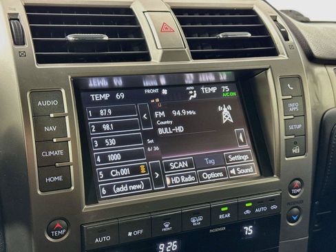 Used 2017 Lexus GX 460 Premium w/ Premium Package AWD/4WD image 24