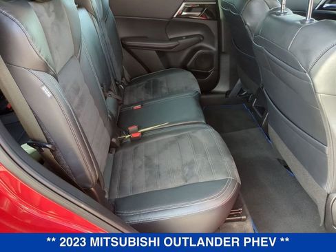 Used 2023 Mitsubishi Outlander SE AWD/4WD image 22