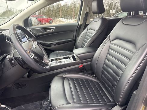 Used 2022 Ford Edge SEL w/ Convenience Package image 7