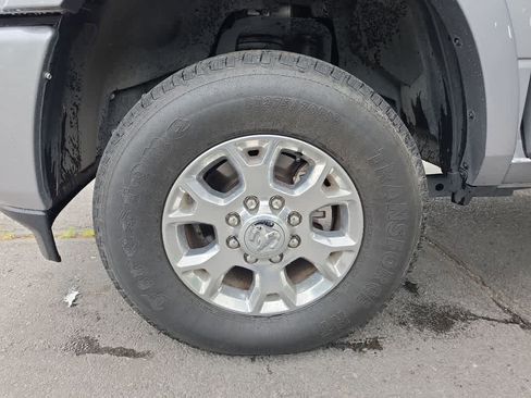 Used 2022 RAM 3500 Laramie AWD/4WD image 10