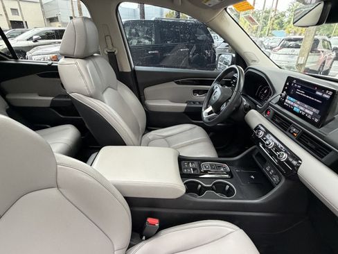 Used 2023 Honda Pilot Touring image 47