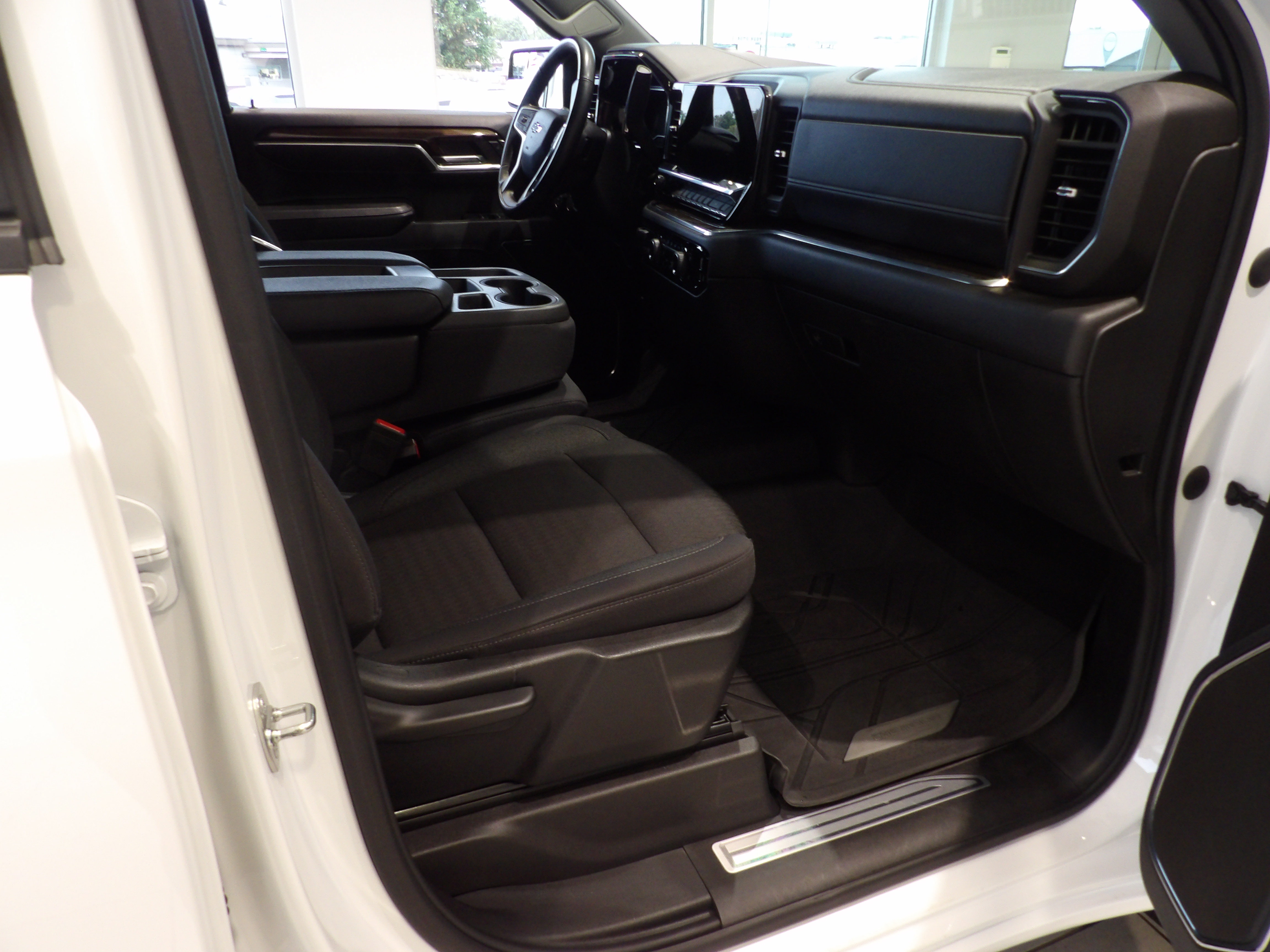 Used 2023 Chevrolet Silverado 1500 RST AWD/4WD image 22