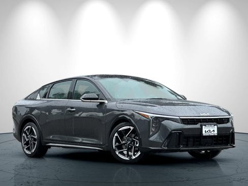 New 2026 Kia K4 GT-Line image 2
