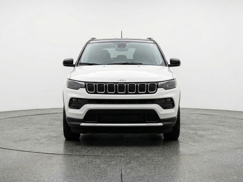 Used 2025 Jeep Compass Limited image 2