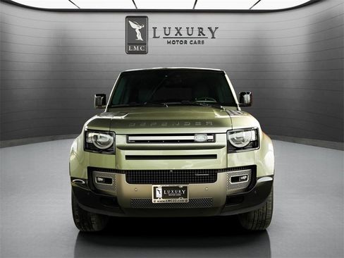 Used 2023 Land Rover Defender 110 X-Dynamic SE image 8