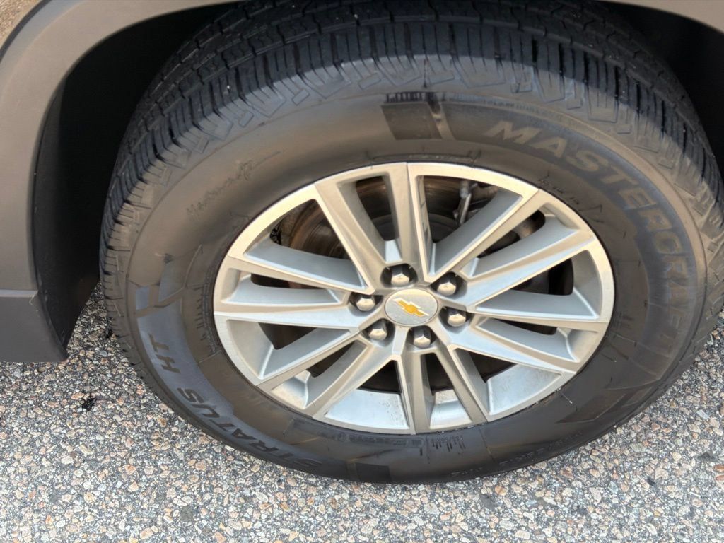 Certified 2023 Chevrolet Traverse LT AWD/4WD image 13
