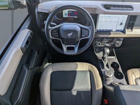 Used 2024 Ford Bronco Wildtrak image 16