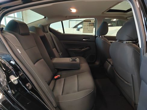 Used 2022 Nissan Altima 2.5 SV w/ SV Premium Package image 17