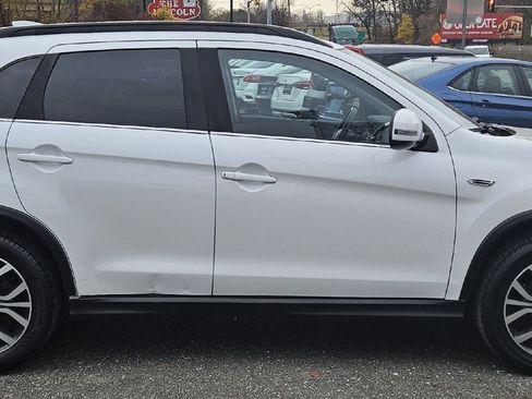 Used 2018 Mitsubishi Outlander Sport SEL image 5