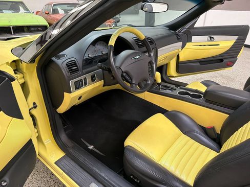 Used 2002 Ford Thunderbird RWD image 27
