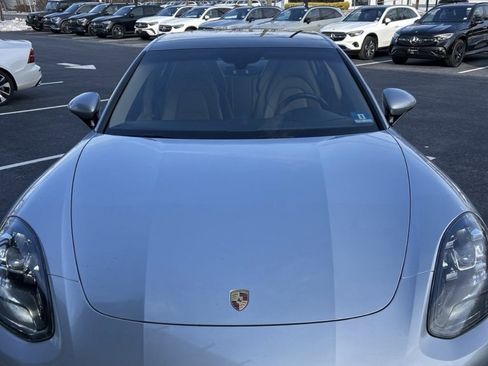 Used 2018 Porsche Panamera 4 image 9