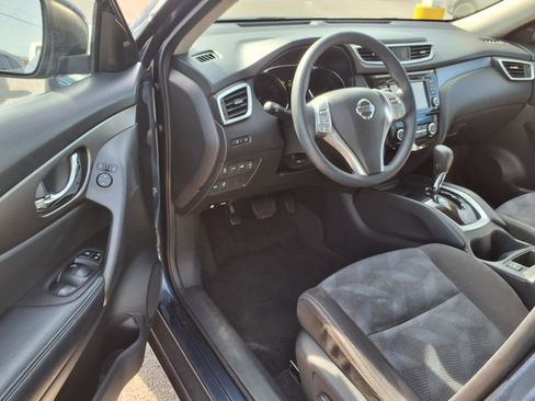 Used 2015 Nissan Rogue SV w/ SV Premium Package image 6