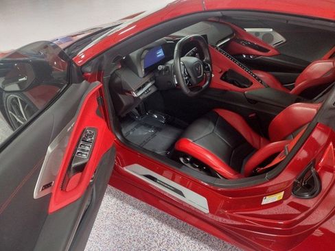 Used 2021 Chevrolet Corvette Stingray Preferred Conv w/ Z51 Performance Package RWD image 12