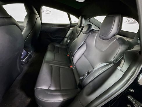 Used 2022 Tesla Model S image 27