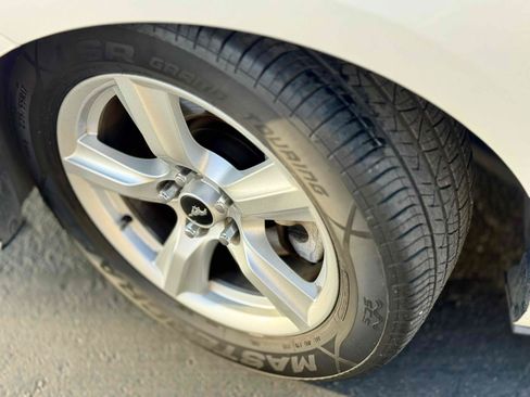Used 2017 Ford Mustang Coupe RWD image 15